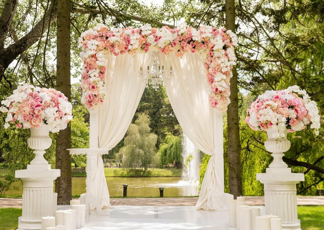 Аренда арки кольцо для декора свадьбы