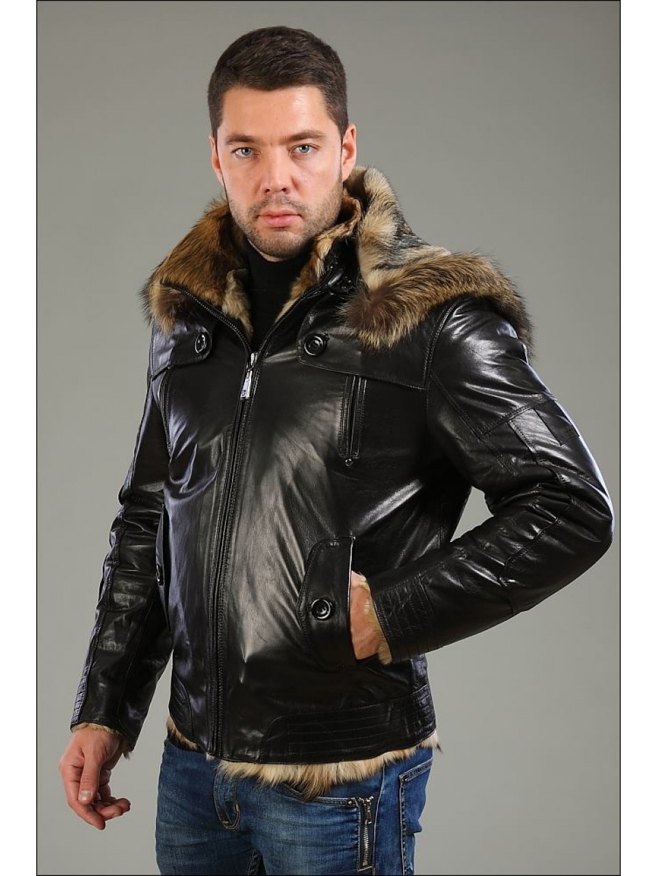 Стильная мужская куртка с мехом