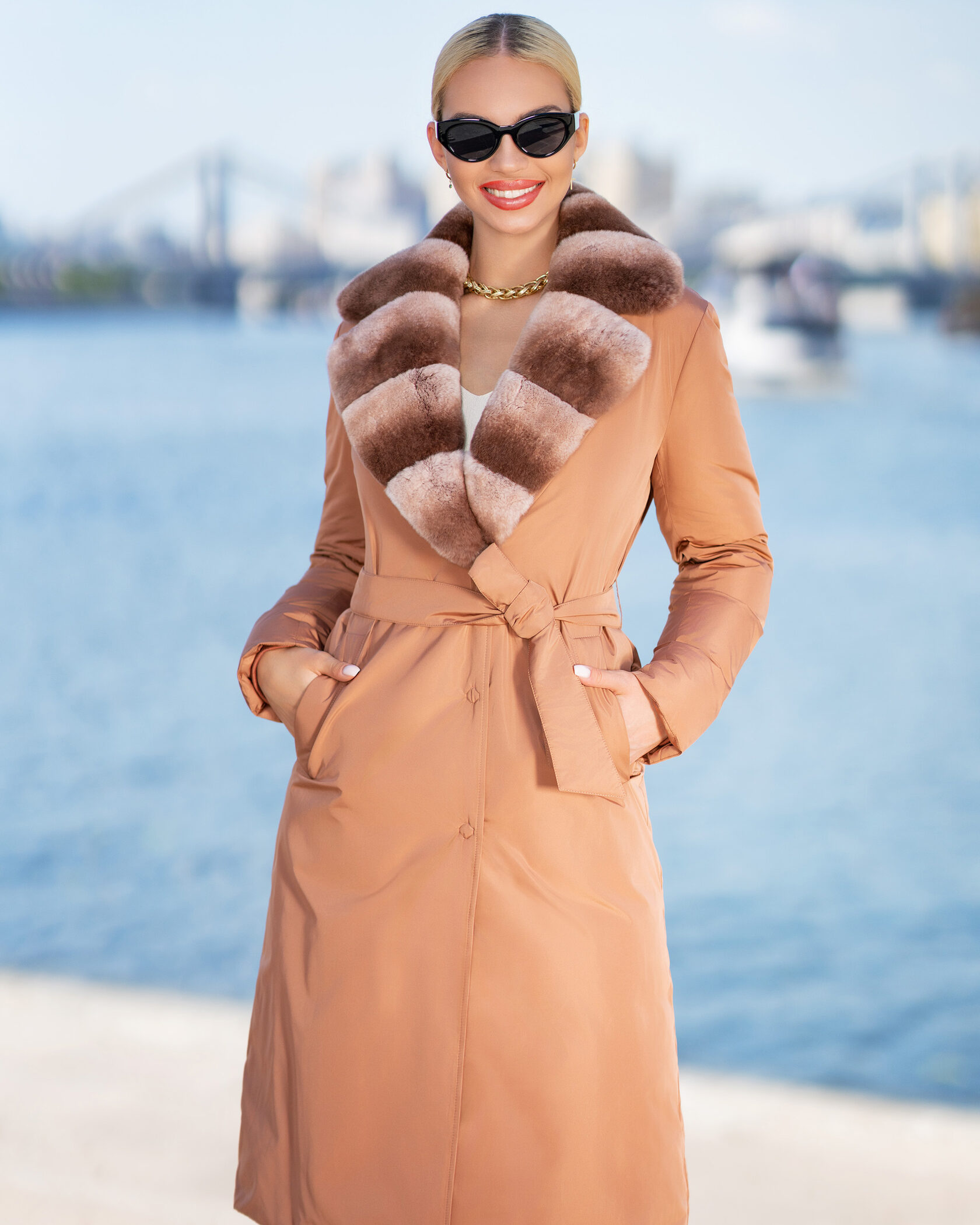 Женские зимние пальто с меховым воротником купить в Москве, цена в интернет-магазине tosamoeru