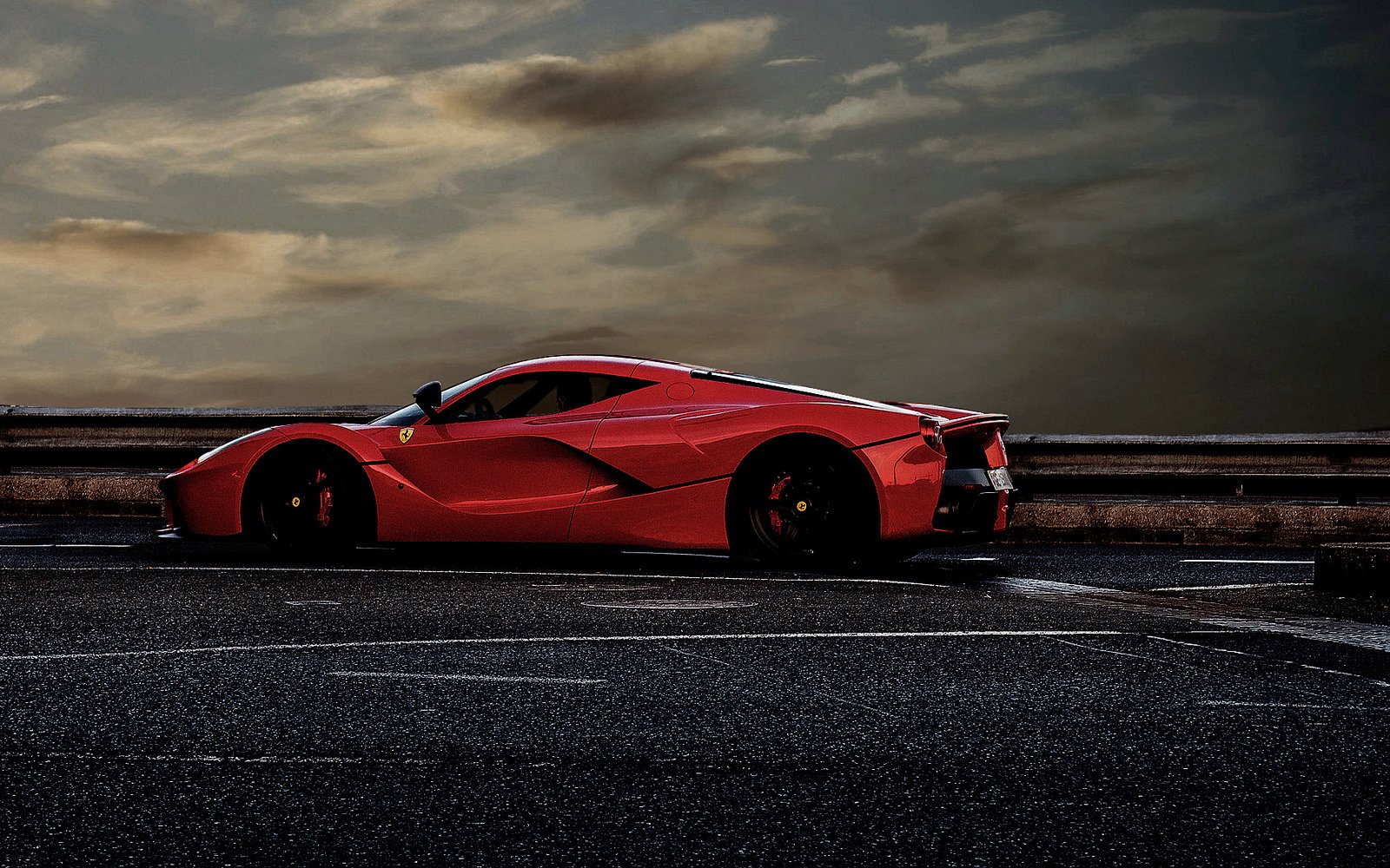 Ferrari wallpaper iphone. Ferrari LAFERRARI. Ferrari LAFERRARI Дубай.
