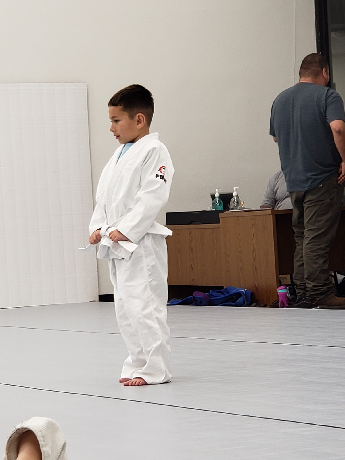 Eddie Fischer - First week Jiu-Jitsu at a different gym wearing white gi