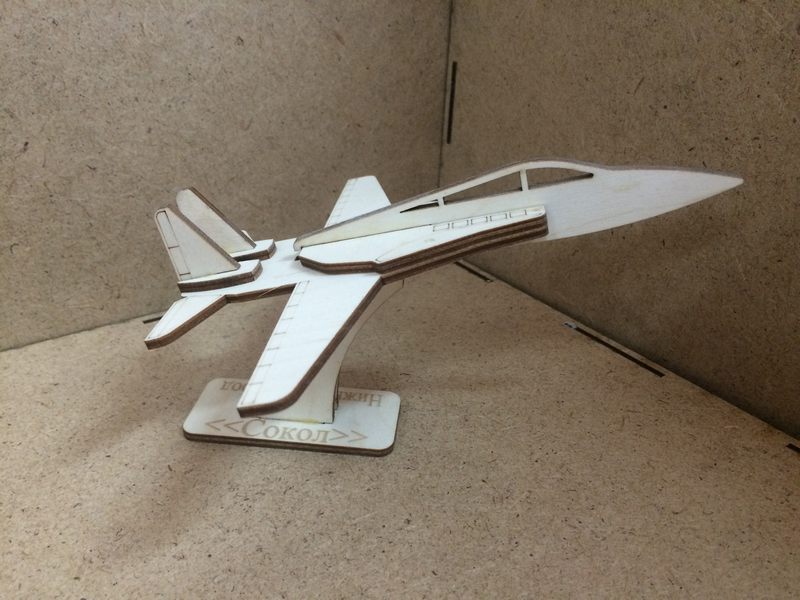 Самолёт миг из фанеры