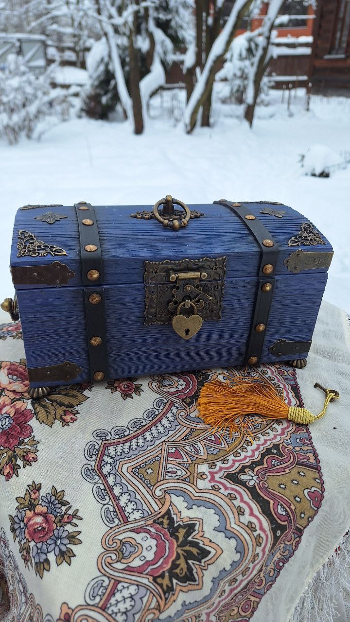 Винтажная шкатулка