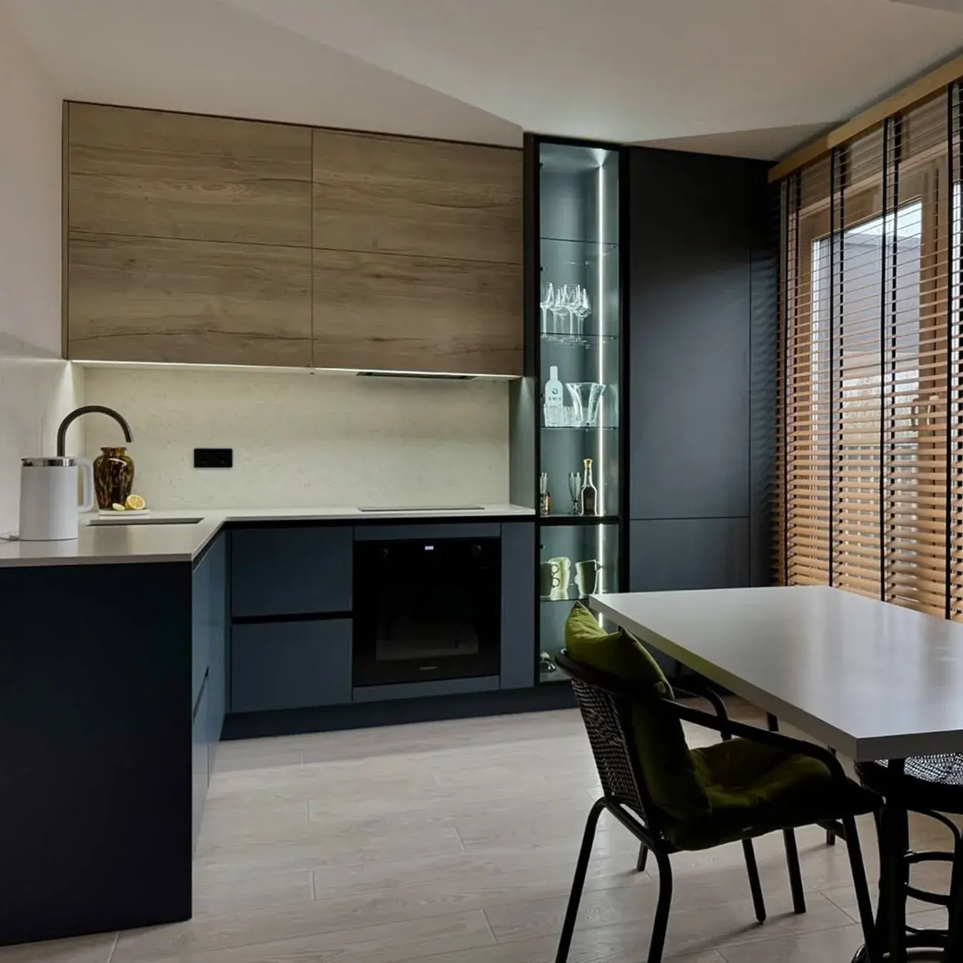 Кухня в современном стиле