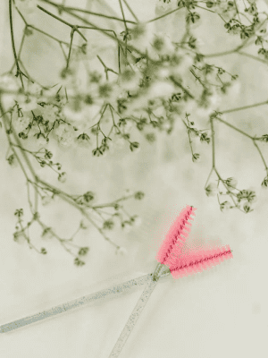 Щёточка для ресниц.