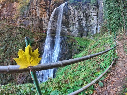 Водопад влюбленных в абхазии фото