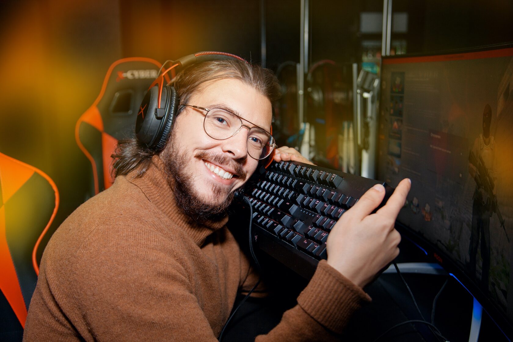 Компьютерный клуб cyberx, санкт-петербург. Cyberx ленинский 131. Кибер санкт. Cyberx киберклуб санкт петербург. Vr киберспорт.