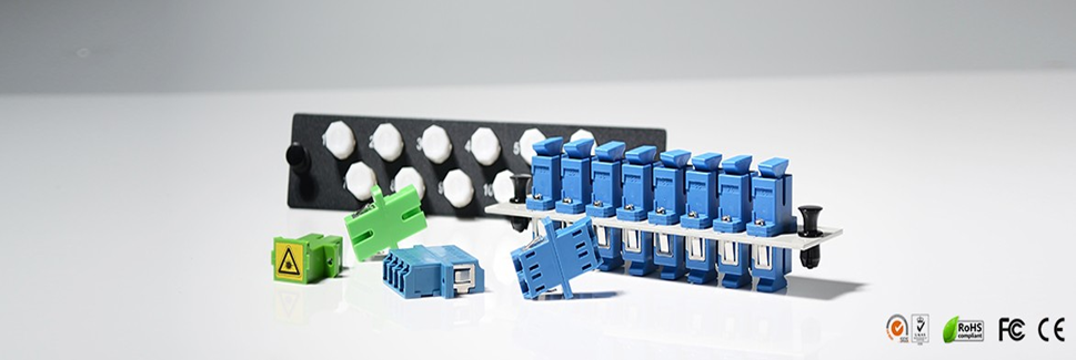 Волоконно-оптический адаптер