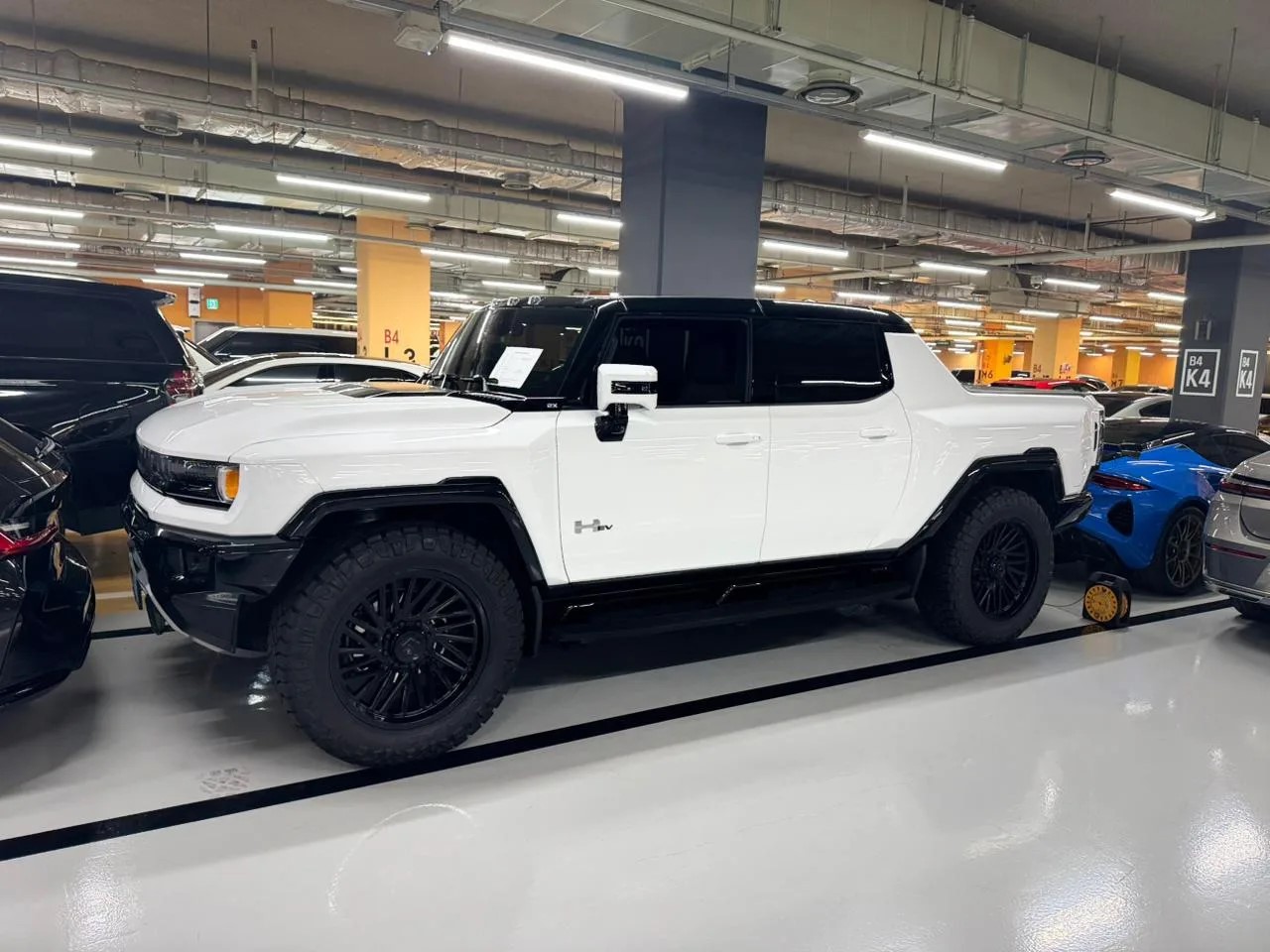 Hummer EV