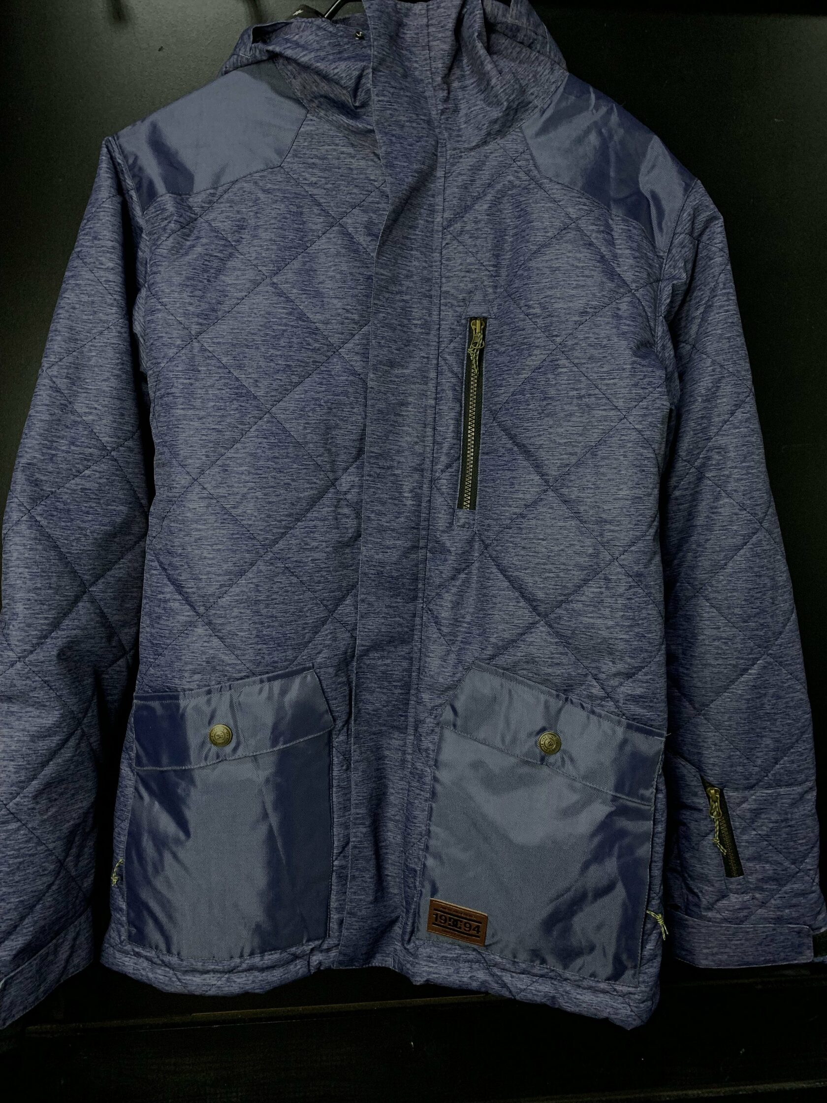 Куртка DS, джинс - прокат горнолыжной одежды в Омске