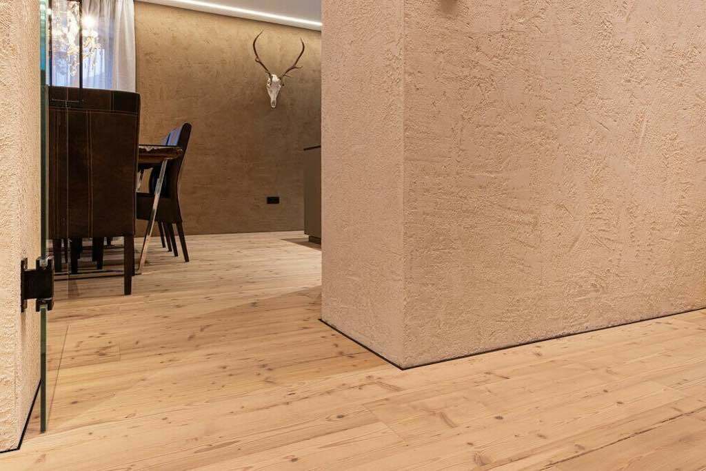 микро плинтус напольный