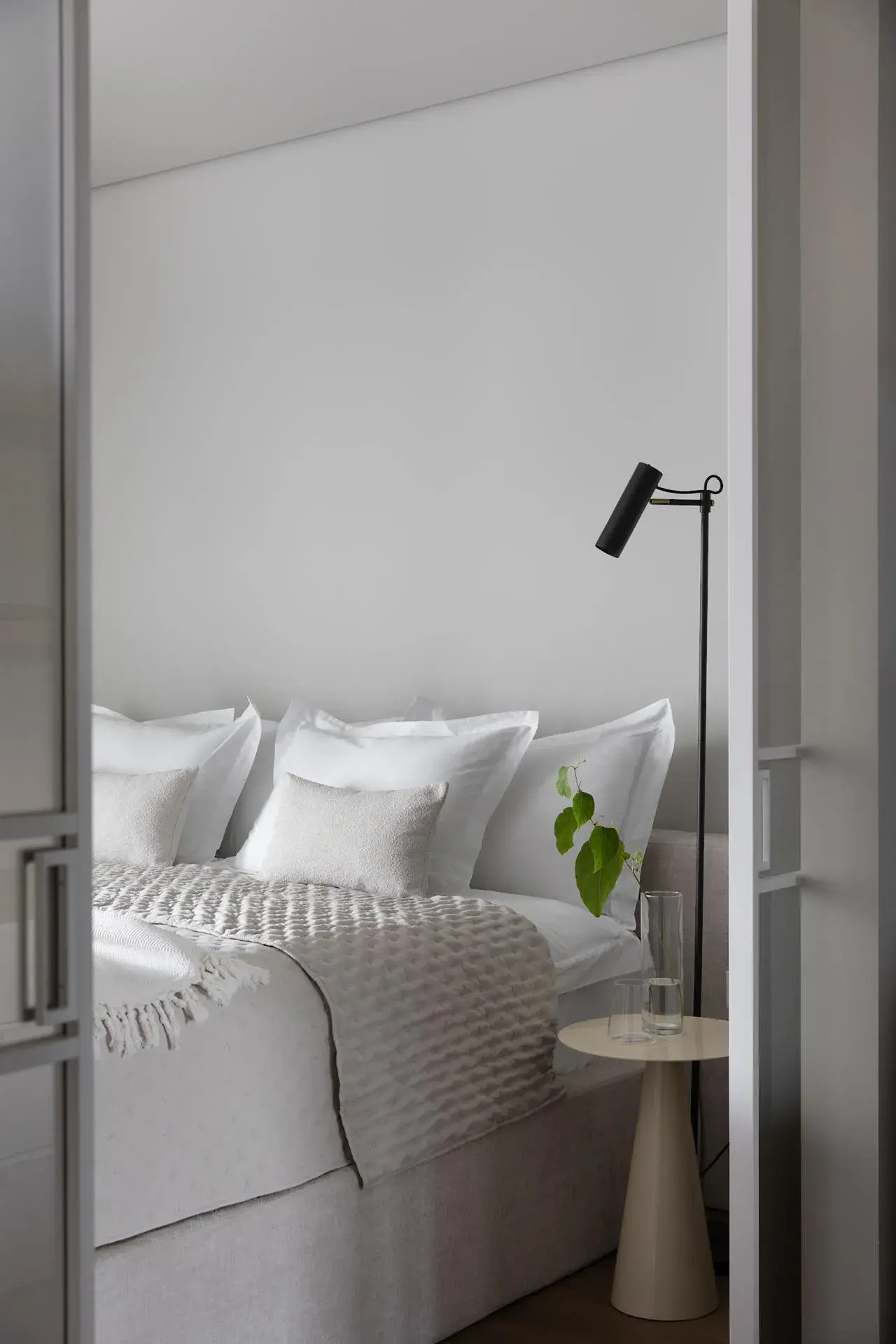 Мебель «Подхожу» в просторной квартире в Санкт-Петербурге