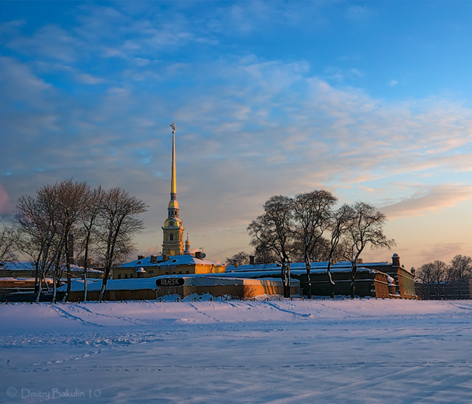 Петропавловский собор зимой СПБ