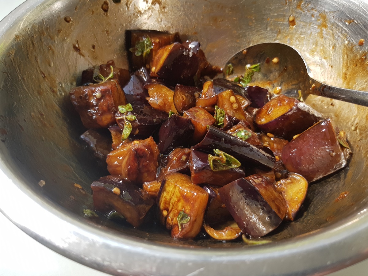 Быстрая закуска из баклажанов с маринованным луком – пошаговый рецепт приготовления с фото