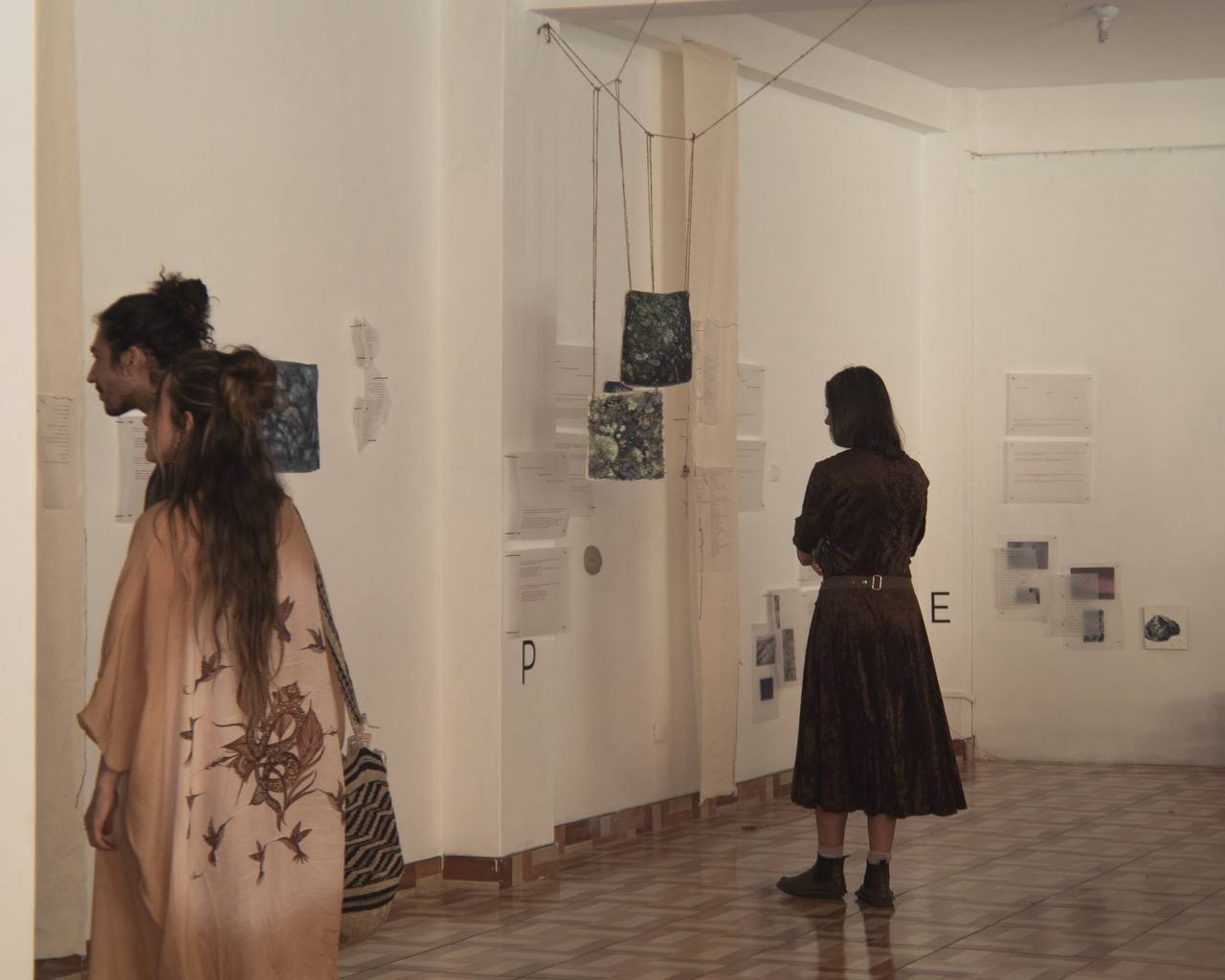 17 Ways to Love the Rocks — exhibition and visitors at domperú