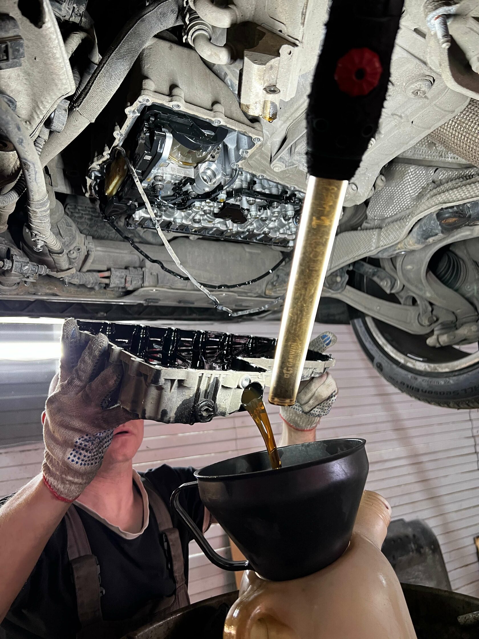 Снимаем поддон для последующей мойки магнитов