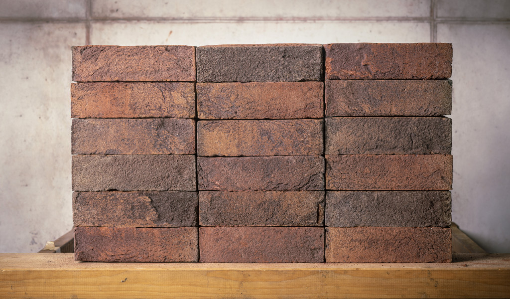 kirpich-ruchnoy-formovki-deppe-75bac