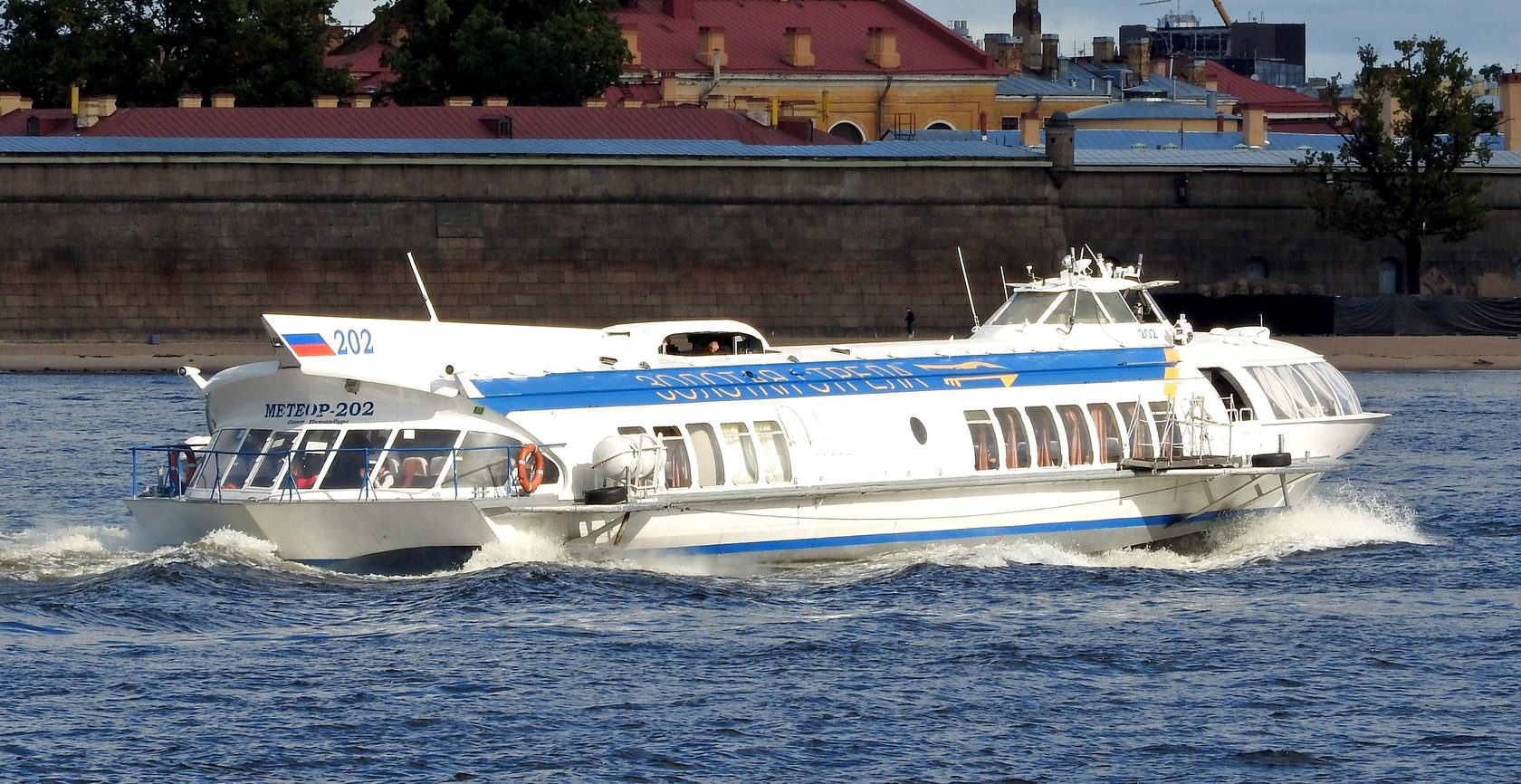 ракета по москве реке