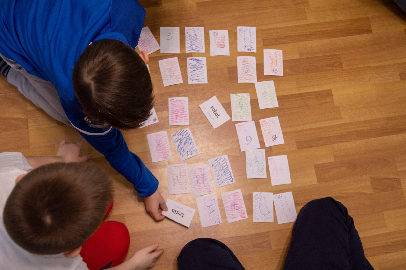 дети изучают английский язык во Пскове