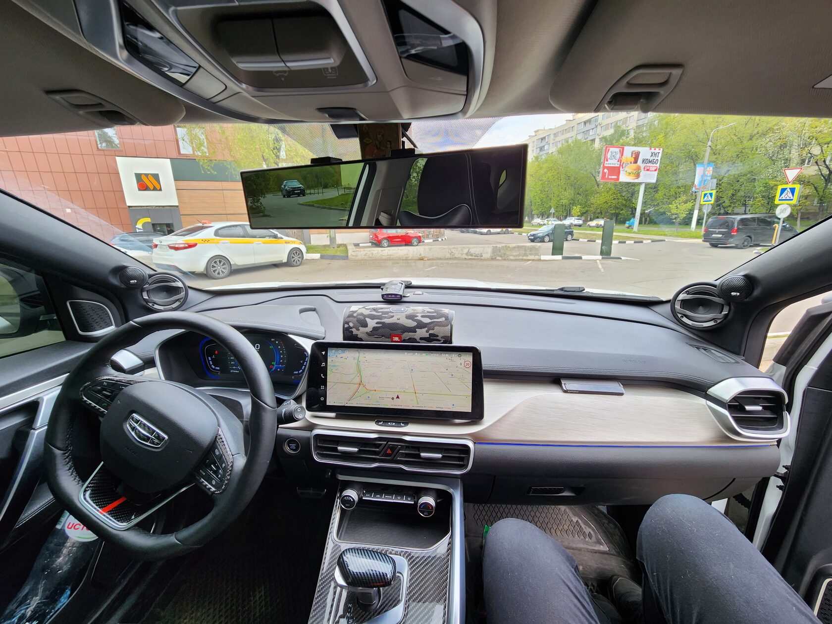 установка автозвука geely coolray
