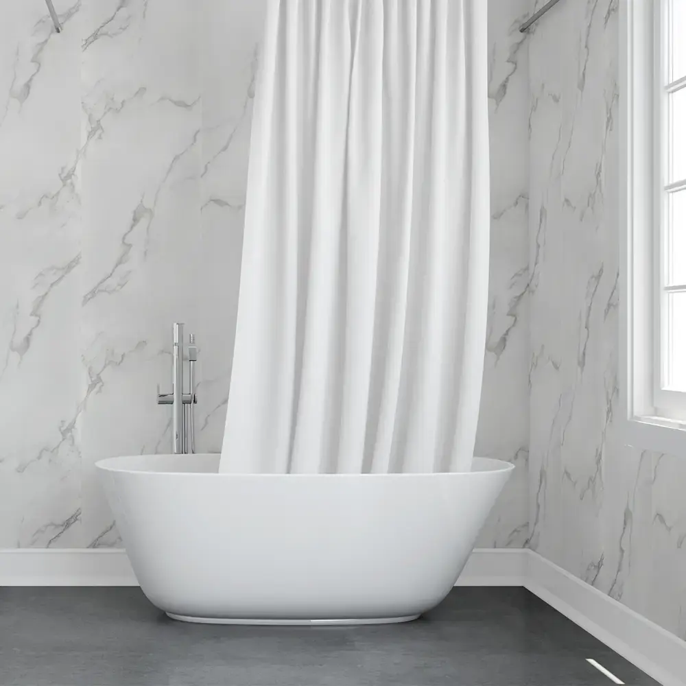 Ванная комната с панелями под мрамор