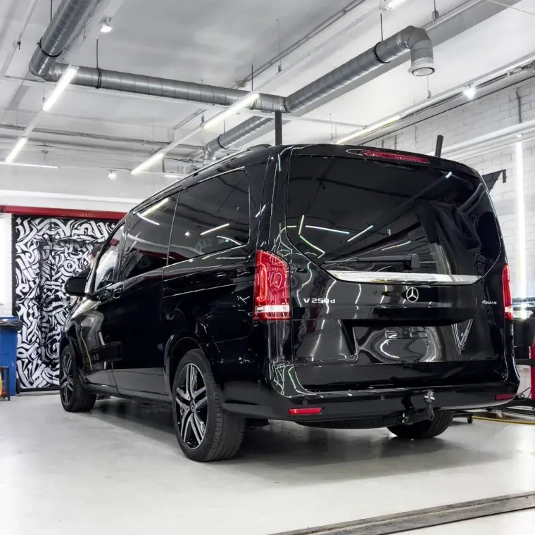 Трехэтапная детейлинг-полировка и защита керамикой Mercedes-Benz V250d в детейлинг студии