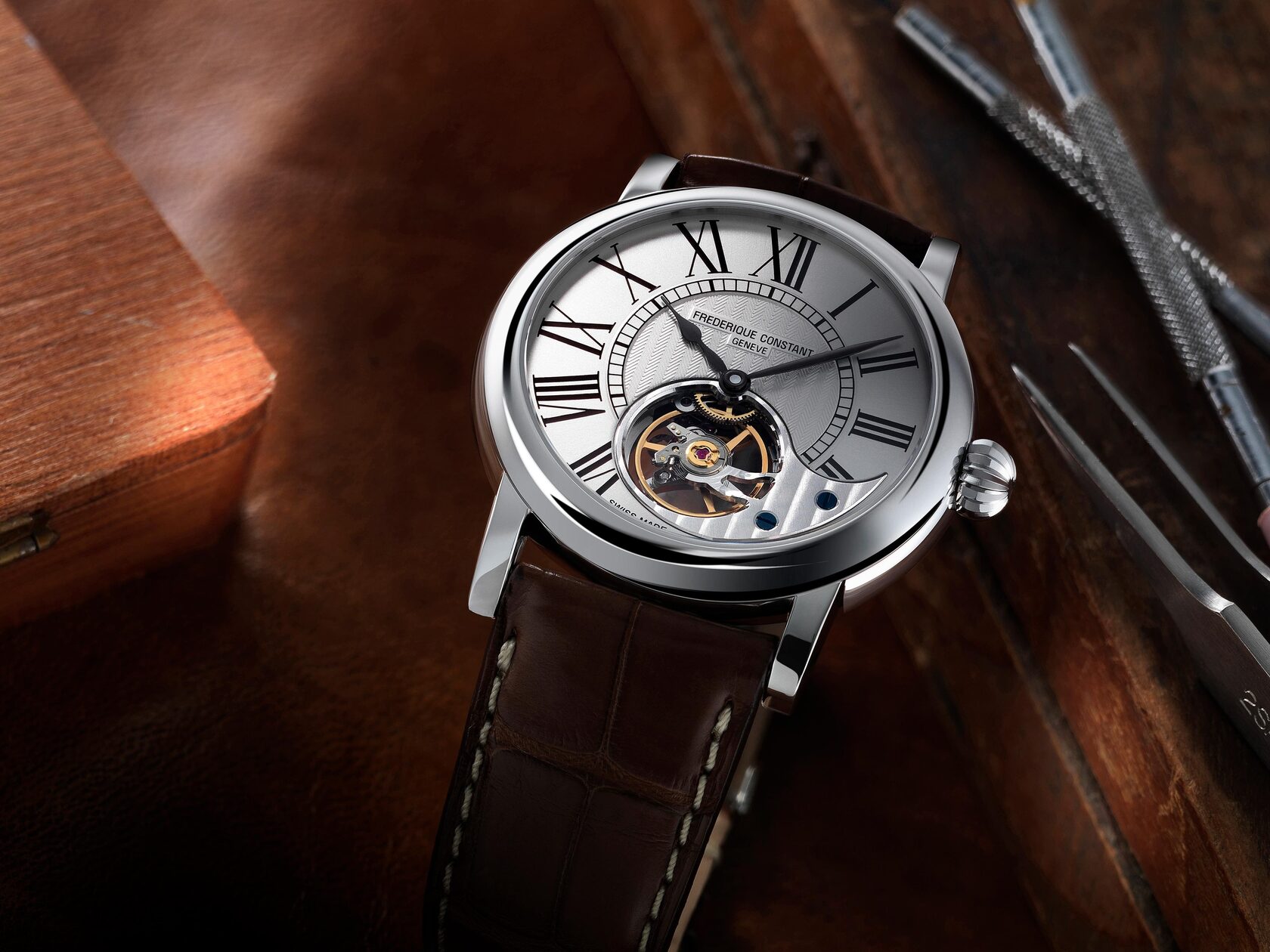 Часы Frederique constant