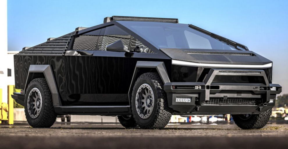 Стальной монстр стал ещё крепче. Тюнеры превращают Cybertruck в танк