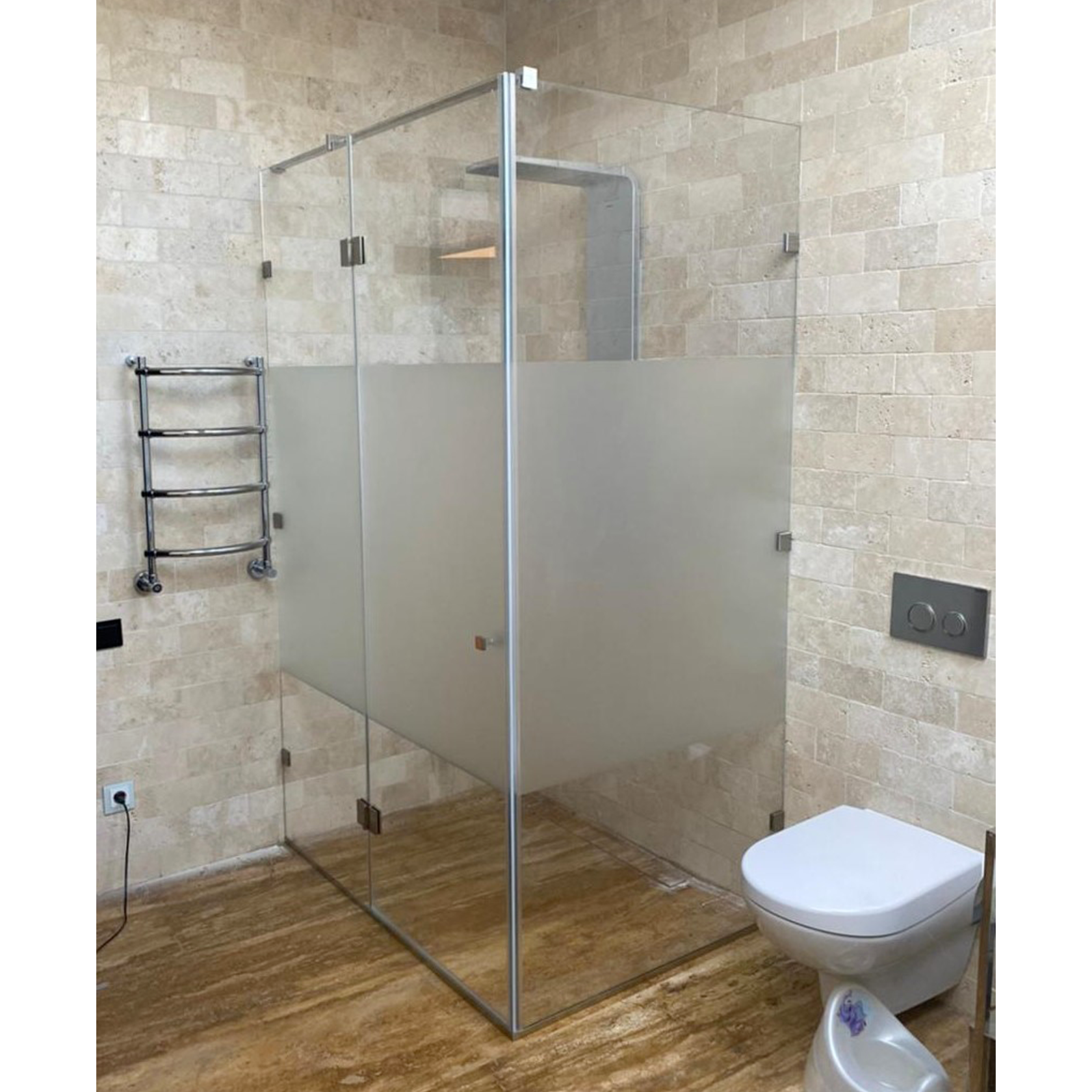 аптечная витрина 4 стеклянные. автобусные остановки подключения. стемалит эмалит. ленточное остекление фасадов алютех. стекло люберцы.