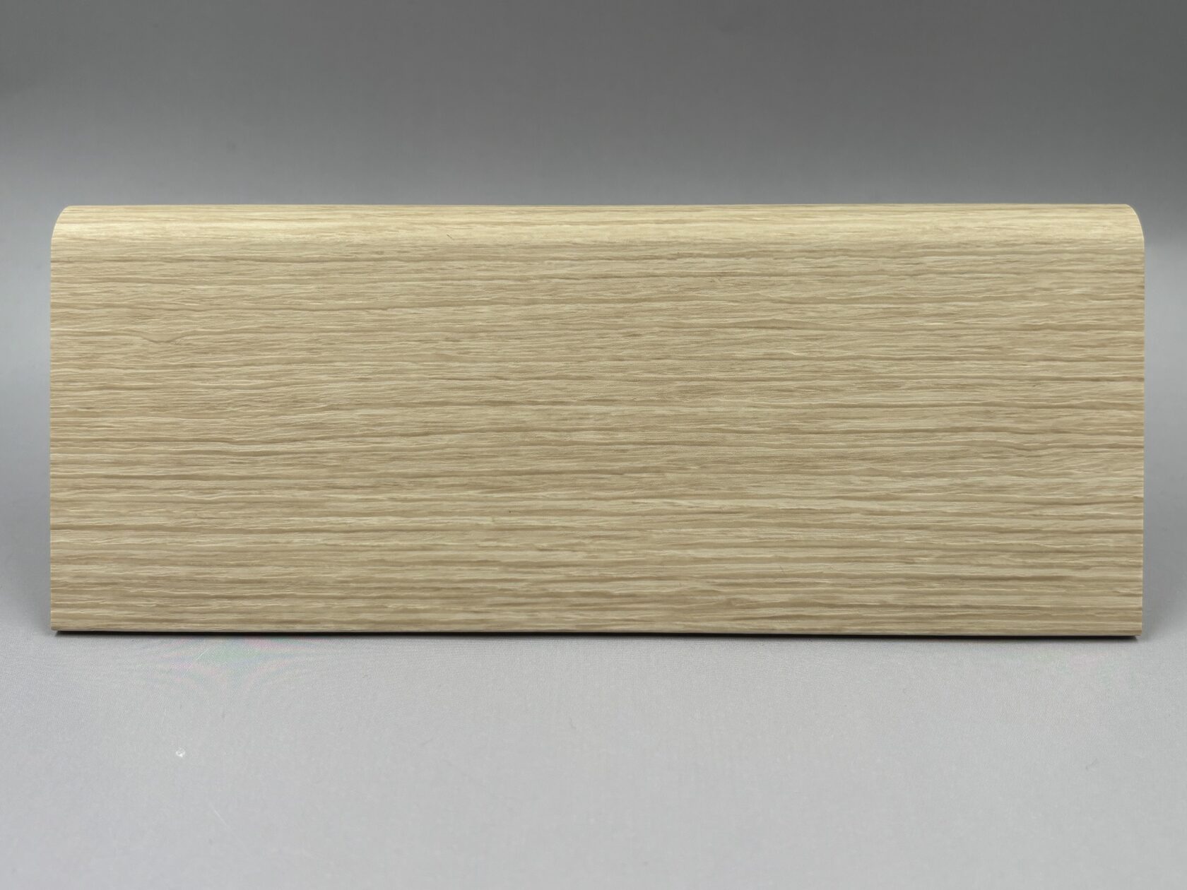 Плинтус МДФ под дерево, под дуб для ламината и паркета в Санкт-Петербурге (СПб)