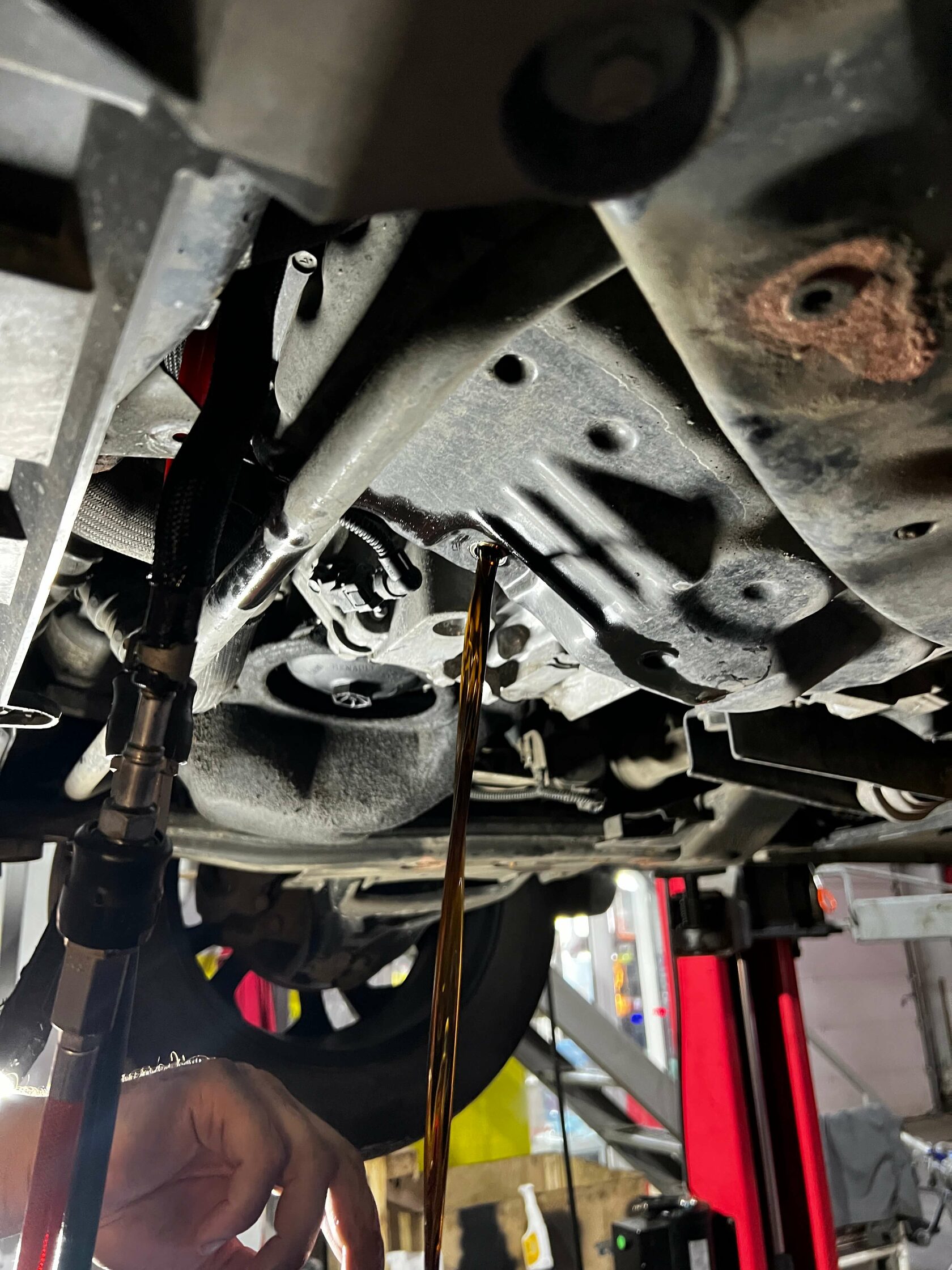 Слив старого масла из вариатора Renault