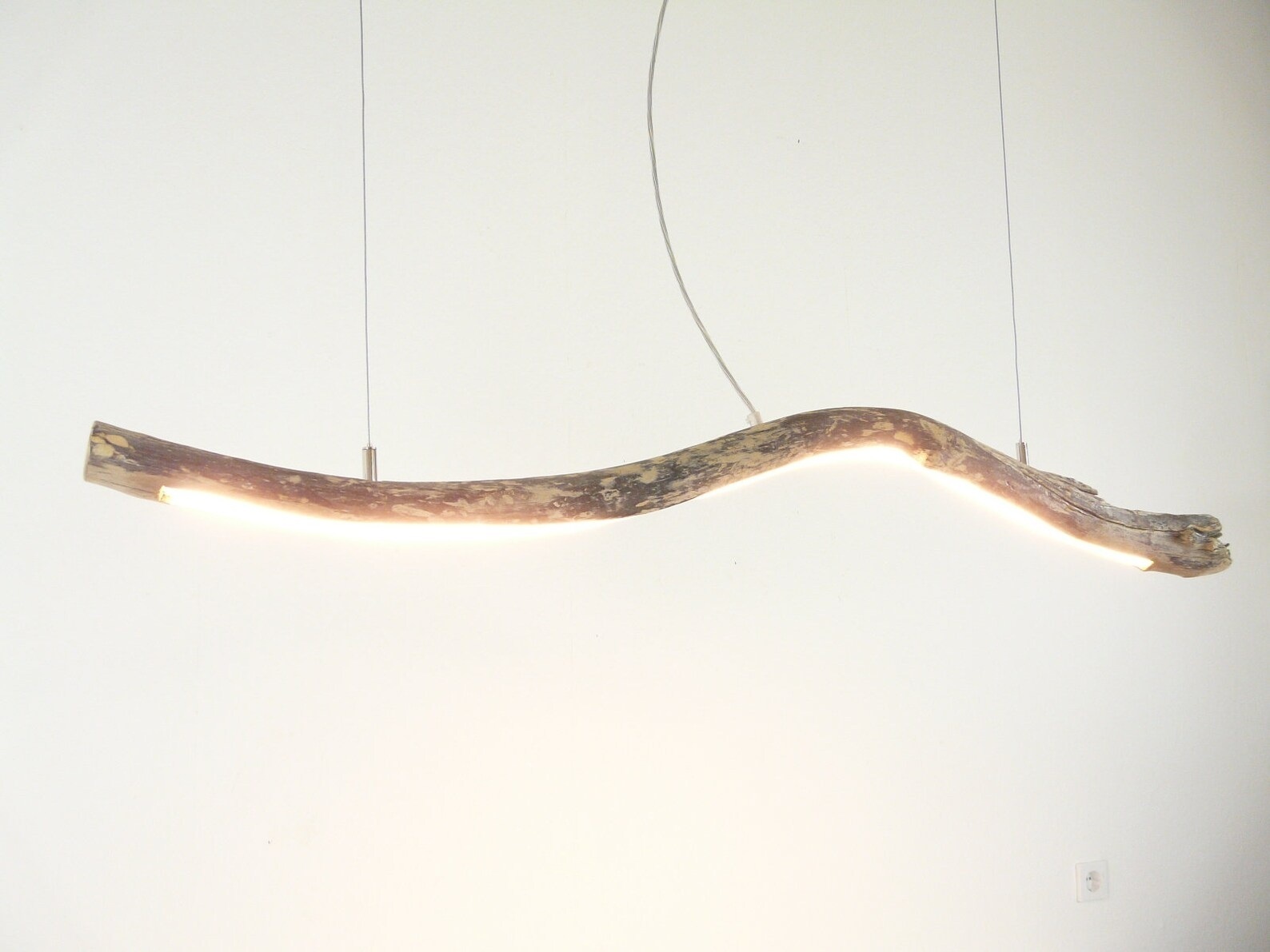 авторский подвесной светильник из коряги