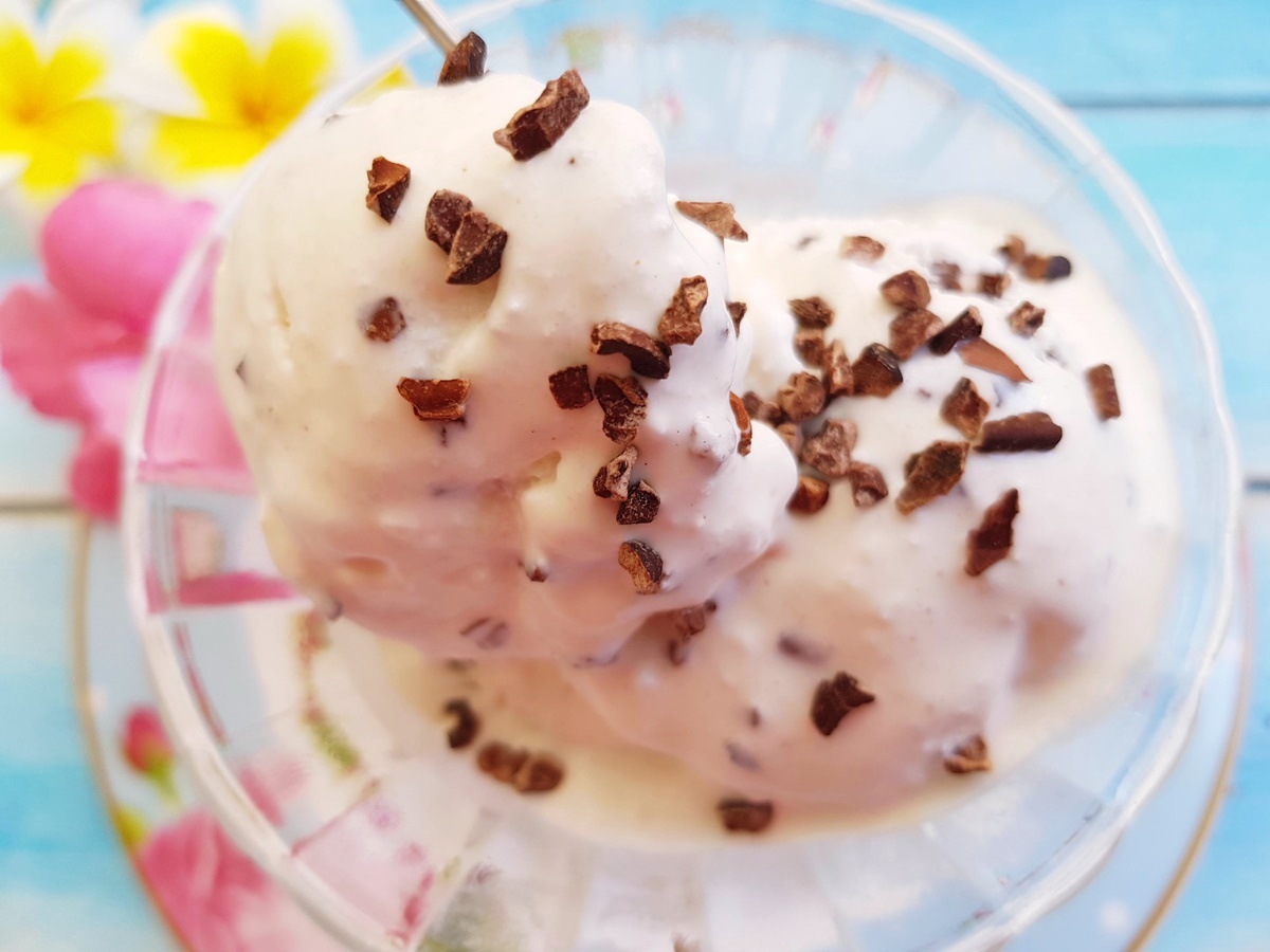 Как сделать вкусное домашнее мороженое всего из двух ингредиентов: самый простой рецепт
