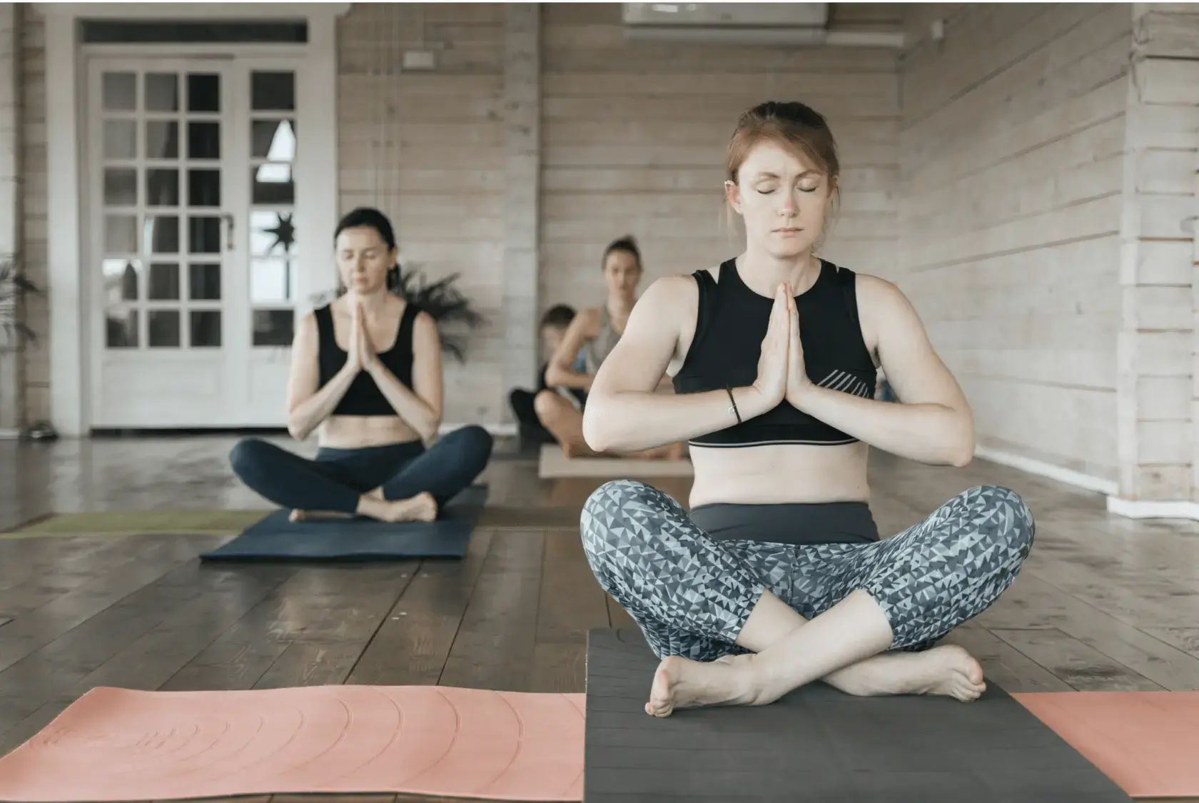 Однодневный ретрит випассаны в Москве — медитация в тишине и осознанности