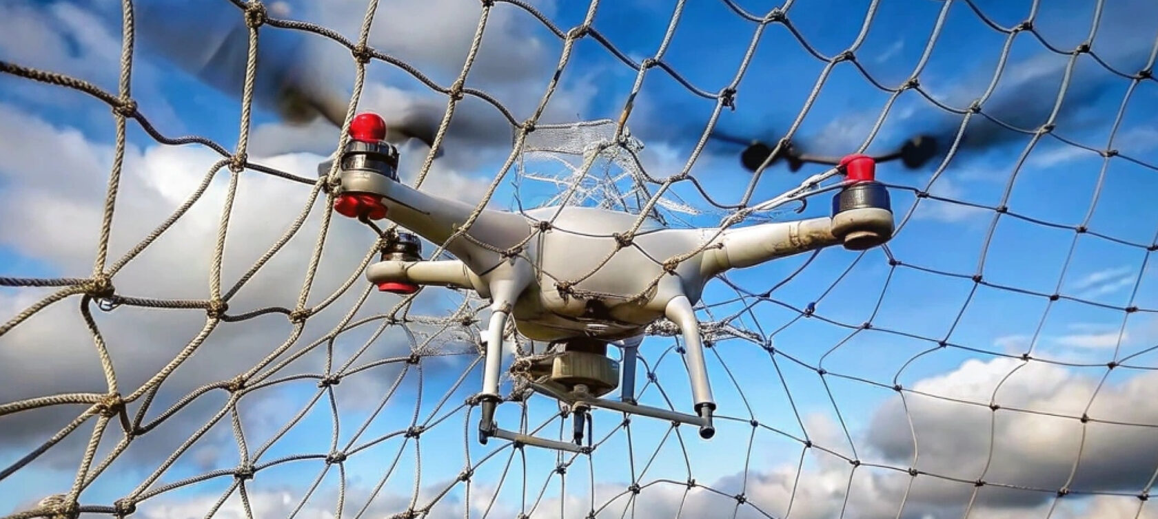 защита от дронов и бпла с помощью антидроновой сетки