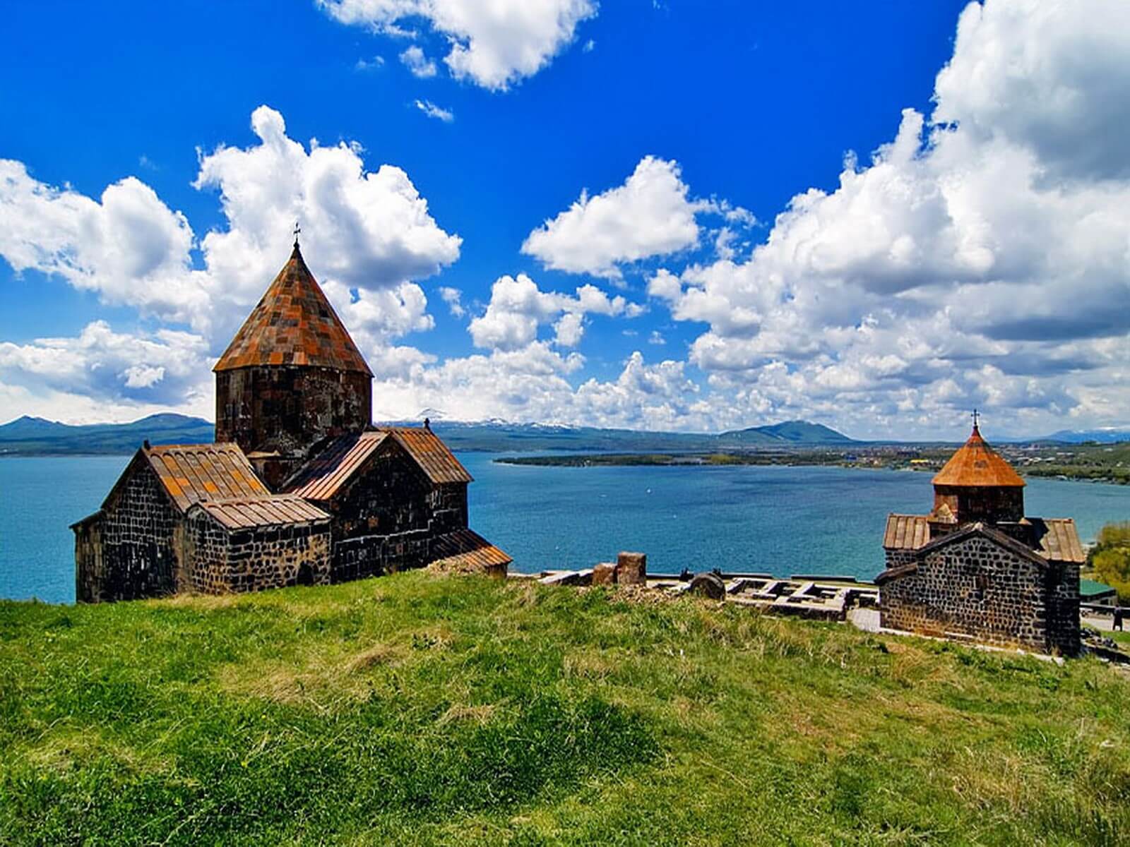 Армянское озеро