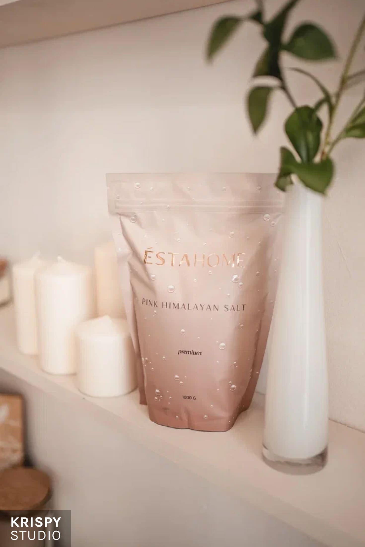 Нежная фотосессия с моделью и солью для ванн ESTAHOME