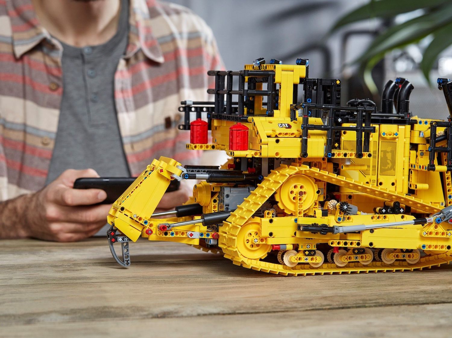 LEGO® Technic™ 42131 Buldozer Cat® D11
