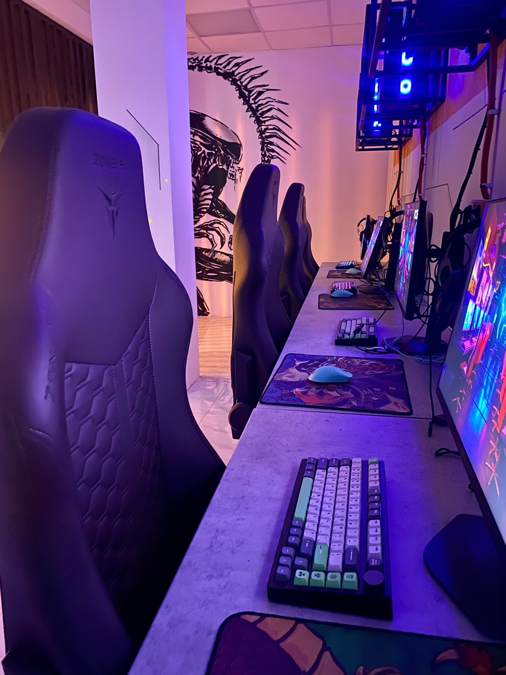 игровые кресла по выгодной цене