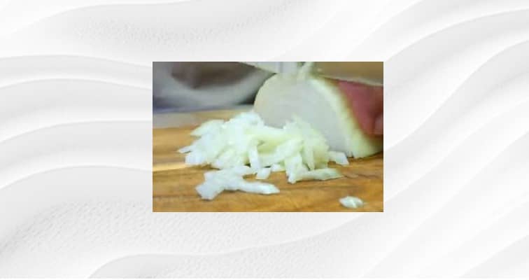 Приготовление супа харчо с рисом и томатной пастой: шаг 3