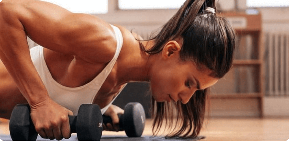 Фитнес упражнения силовые женщин. Силовые тренировки для женщин. Силовые упражнения для девушек. Силовой тренинг для женщин. Жиросжигание фитнес.