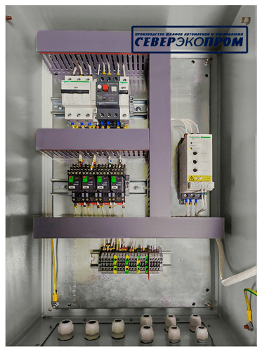 Шкаф управления двигателем с плавным пуском