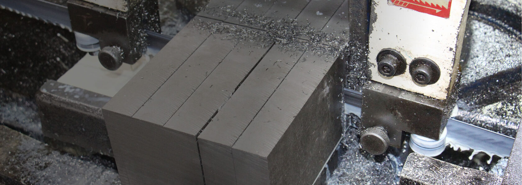 Гидроабразивная резка металла