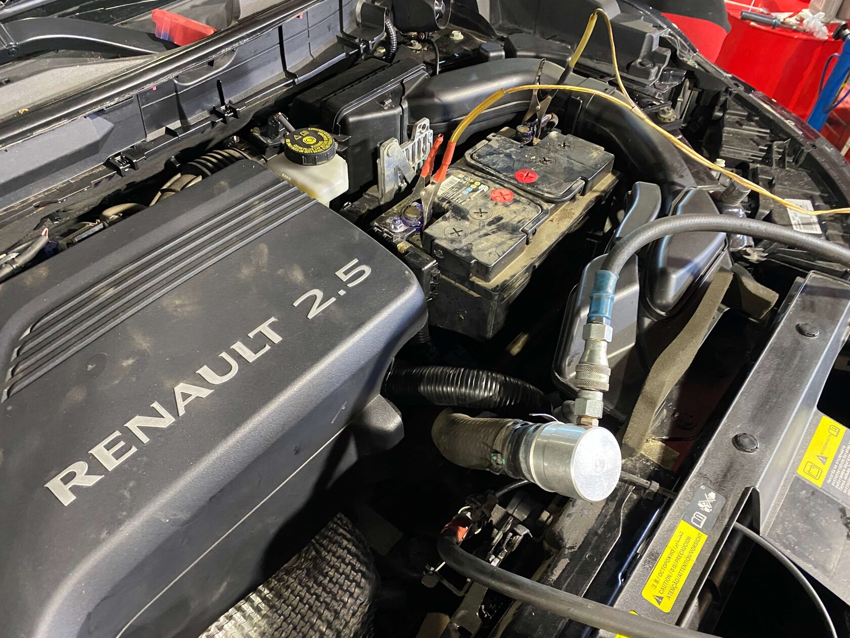 Подключение оборудования для замены антифриза Renault
