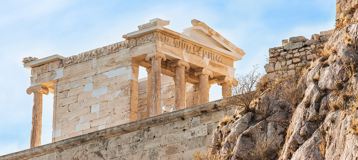 Классический храм Ники Аптерос