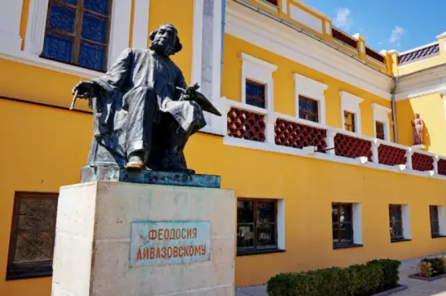 Айвазовский памятник в феодосии