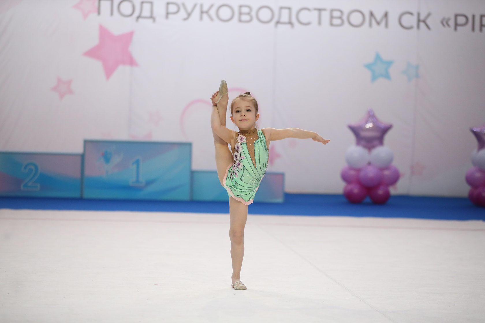 Когда отдать ребенка в художественную гимнастику: возраст и другие факторы