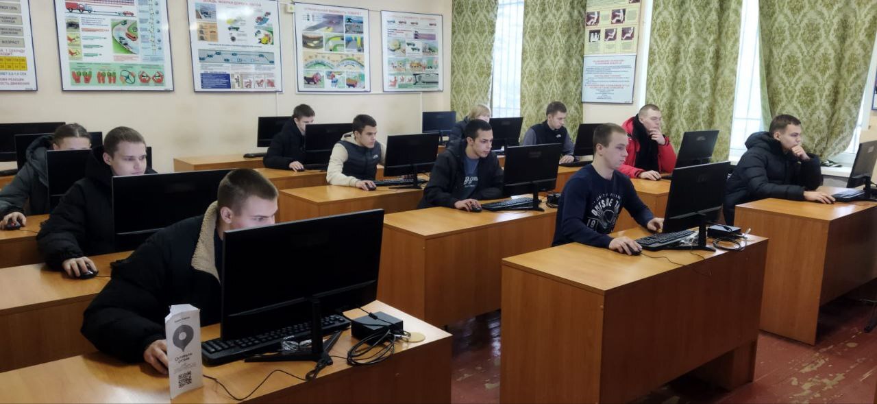 Экзамены в автошколе ДОСААФ на ура!