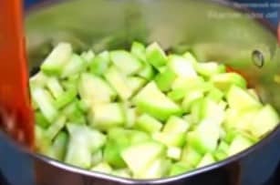 Приготовление супа-пюре из кабачков с плавленным сыром: шаг 8