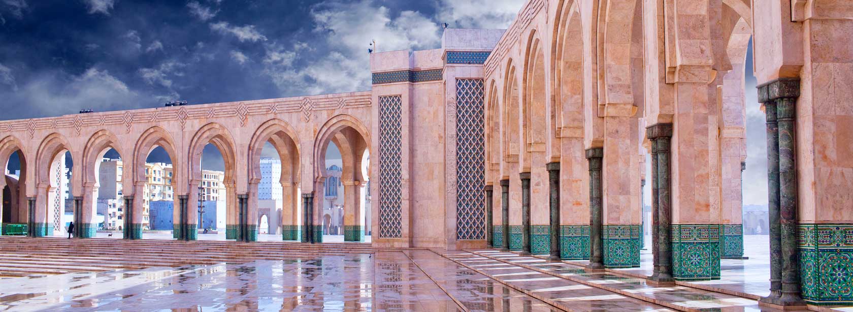 мечеть хасана II Г в городе Касабланка в Марокко